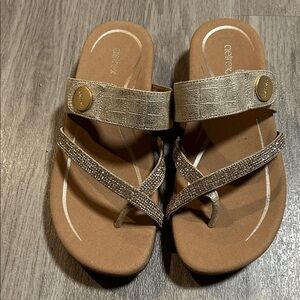 Aetrex Women's Sandals in Tan and Gold